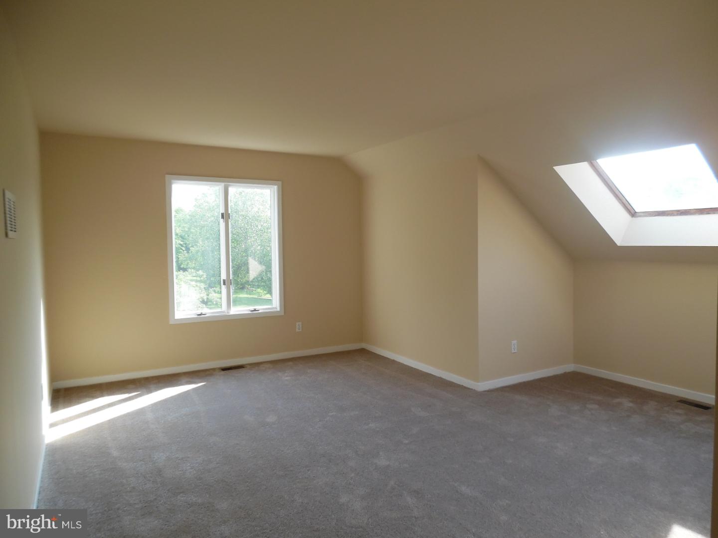283 Spring Run Lane Downingtown, PA 19335 - Photo 10 of 20 Gallery Image 10