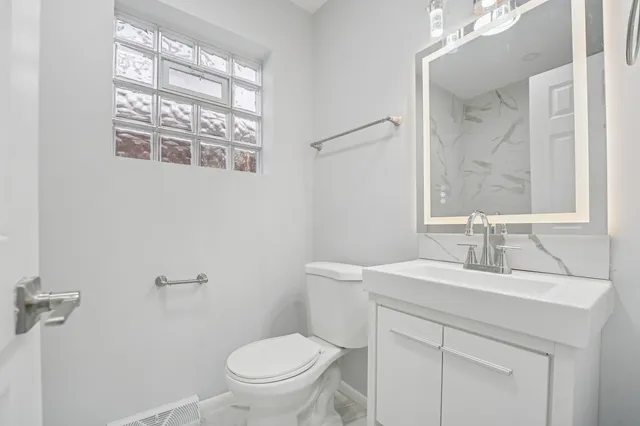 $509,000 | 4914 West 32nd Place, Cicero, IL 60804