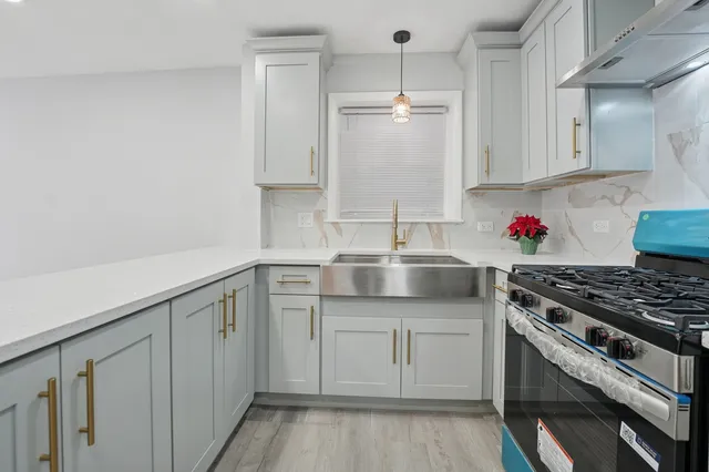 $509,000 | 4914 West 32nd Place, Cicero, IL 60804