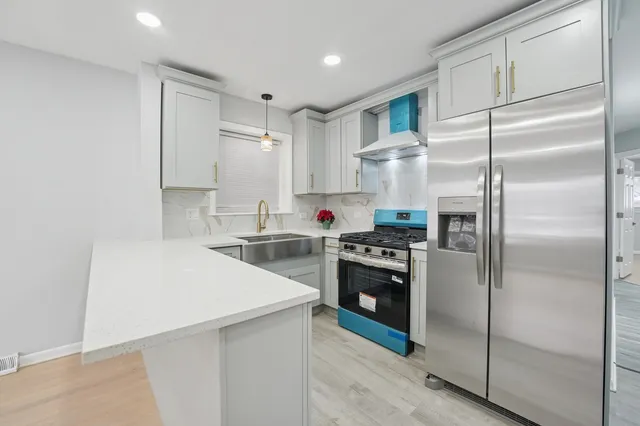 $509,000 | 4914 West 32nd Place, Cicero, IL 60804