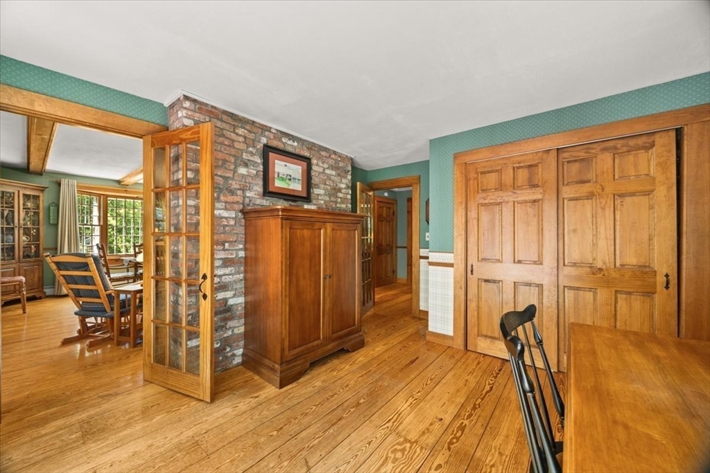 71 East Main Street Middleboro, MA 02346 - Photo 14 of 35