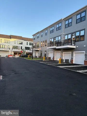 $2,900 | 1212 Parker Boulevard, Unit 1212, Princeton, NJ 08540