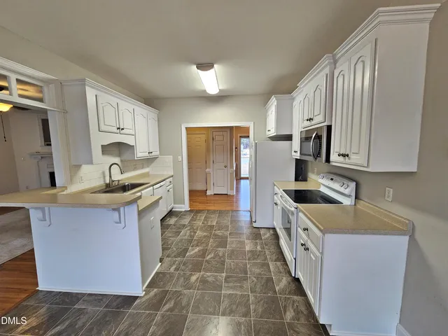 $309,900 | 7 Edgewater Drive, Smithfield, NC 27577