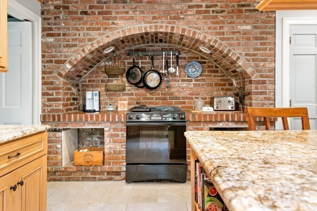 175 Maple Street Sherborn, MA 01770 - Photo 13 of 42 Gallery Image 13