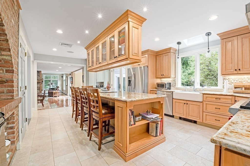 175 Maple Street Sherborn, MA 01770 - Photo 8 of 42 Gallery Image 8
