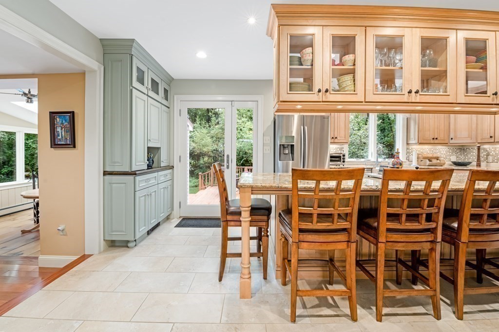 175 Maple Street Sherborn, MA 01770 - Photo 9 of 42 Gallery Image 9