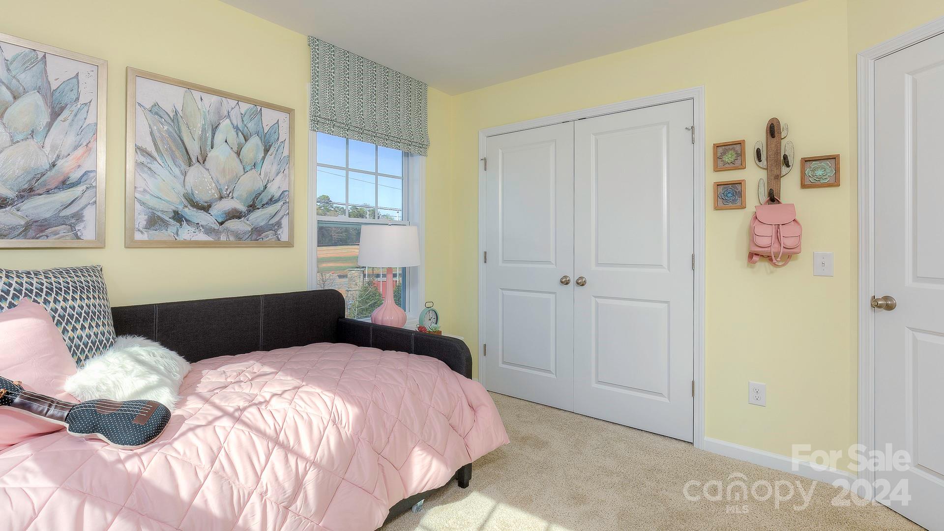 284 Creekview Road Hendersonville, NC 28792 - Photo 31 of 36 Gallery Image 31