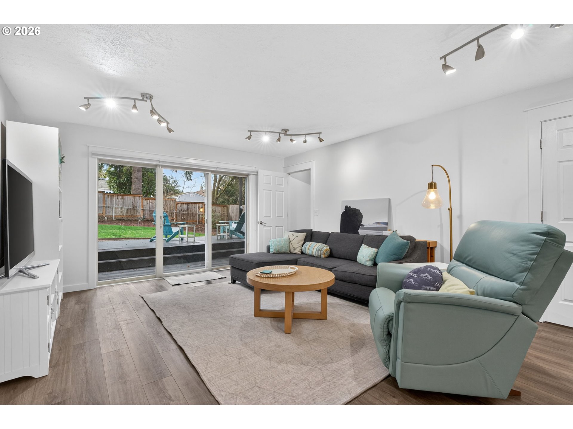 8015 Southwest 36th Avenue Portland, OR 97219 - Photo 13 of 46