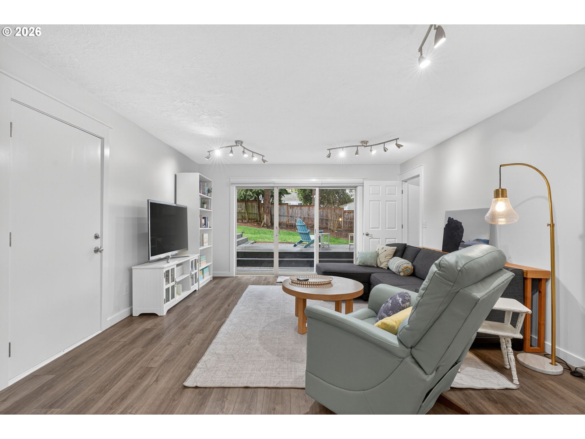 8015 Southwest 36th Avenue Portland, OR 97219 - Photo 14 of 46