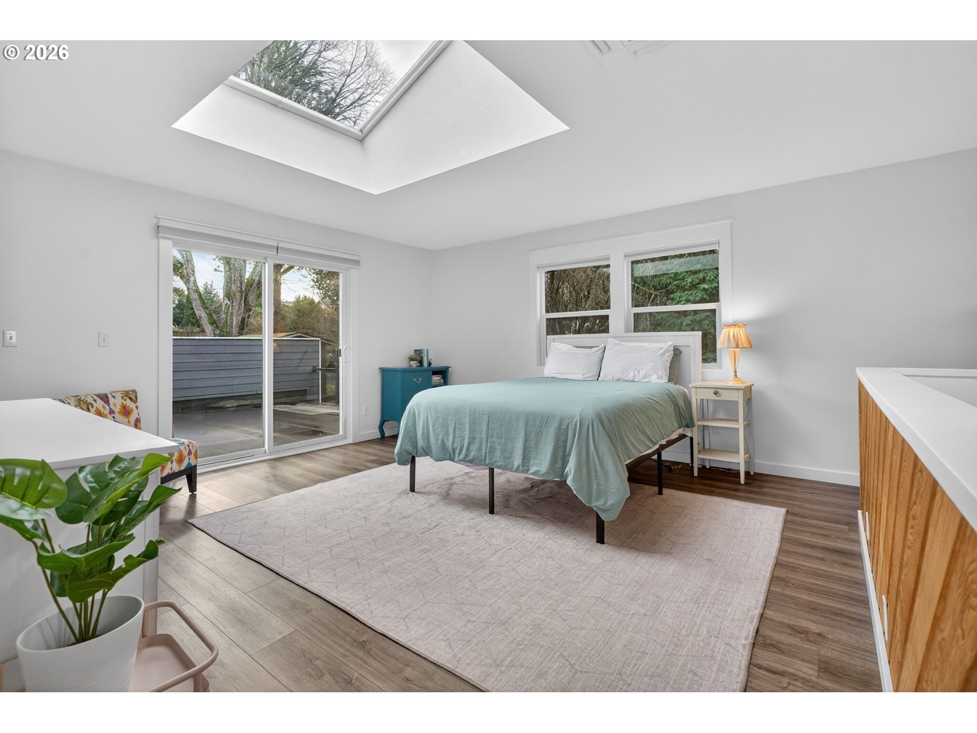 8015 Southwest 36th Avenue Portland, OR 97219 - Photo 15 of 46