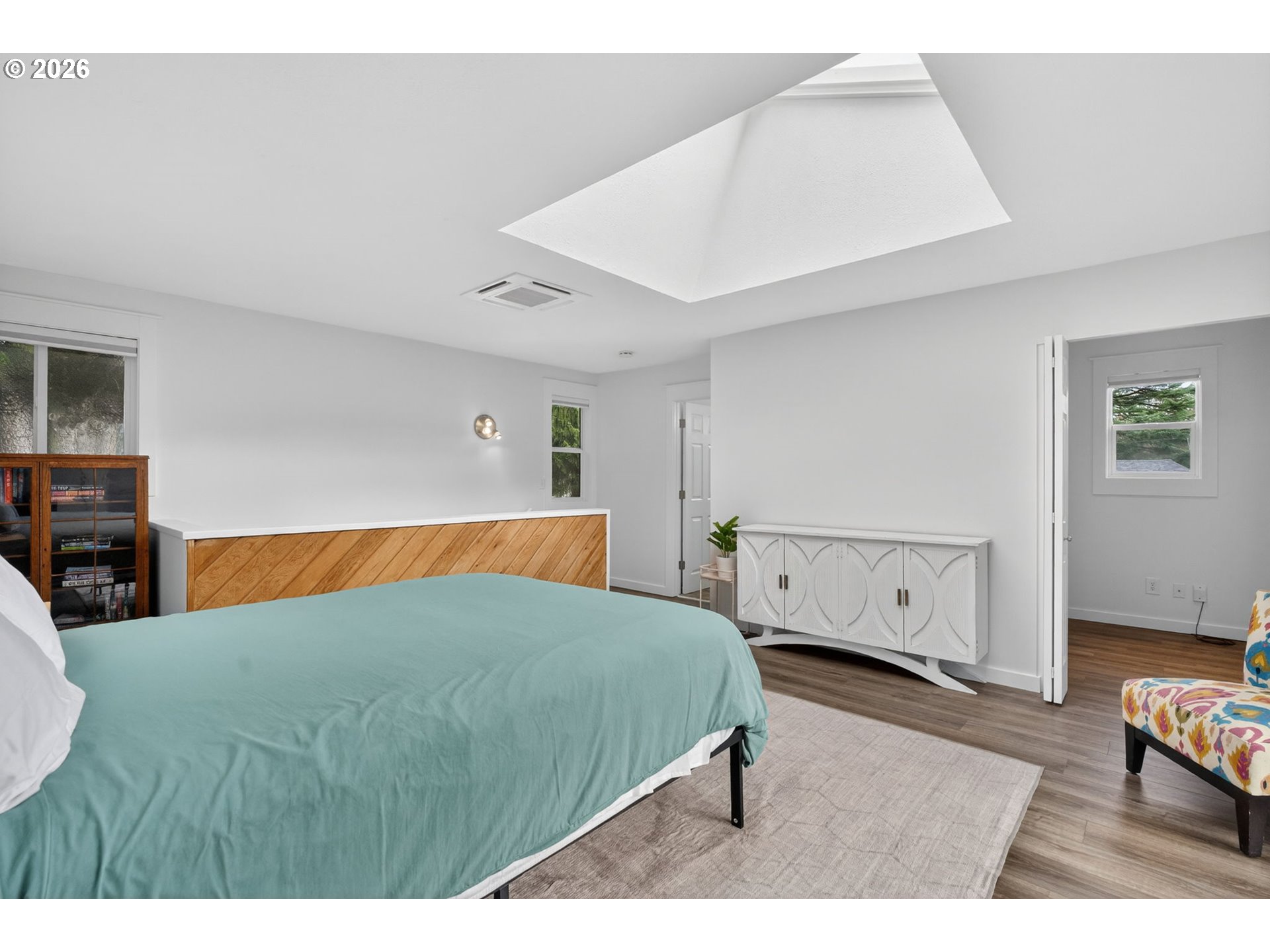 8015 Southwest 36th Avenue Portland, OR 97219 - Photo 16 of 46