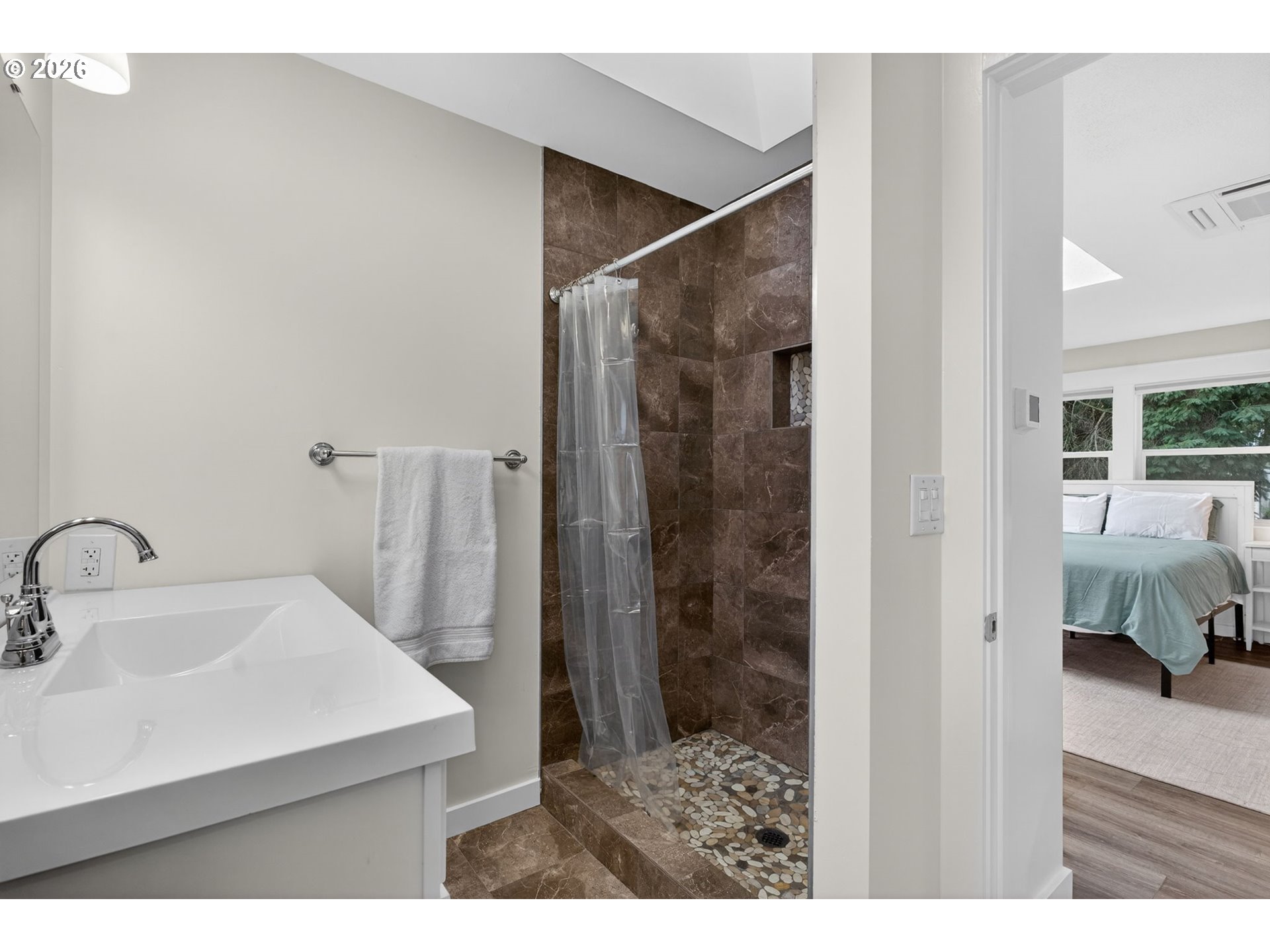 8015 Southwest 36th Avenue Portland, OR 97219 - Photo 19 of 46