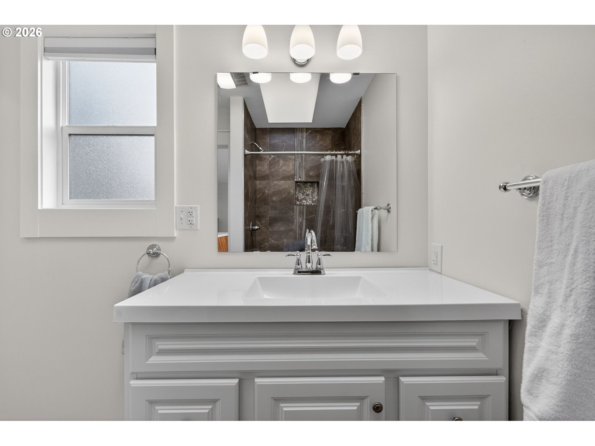 8015 Southwest 36th Avenue Portland, OR 97219 - Photo 20 of 46