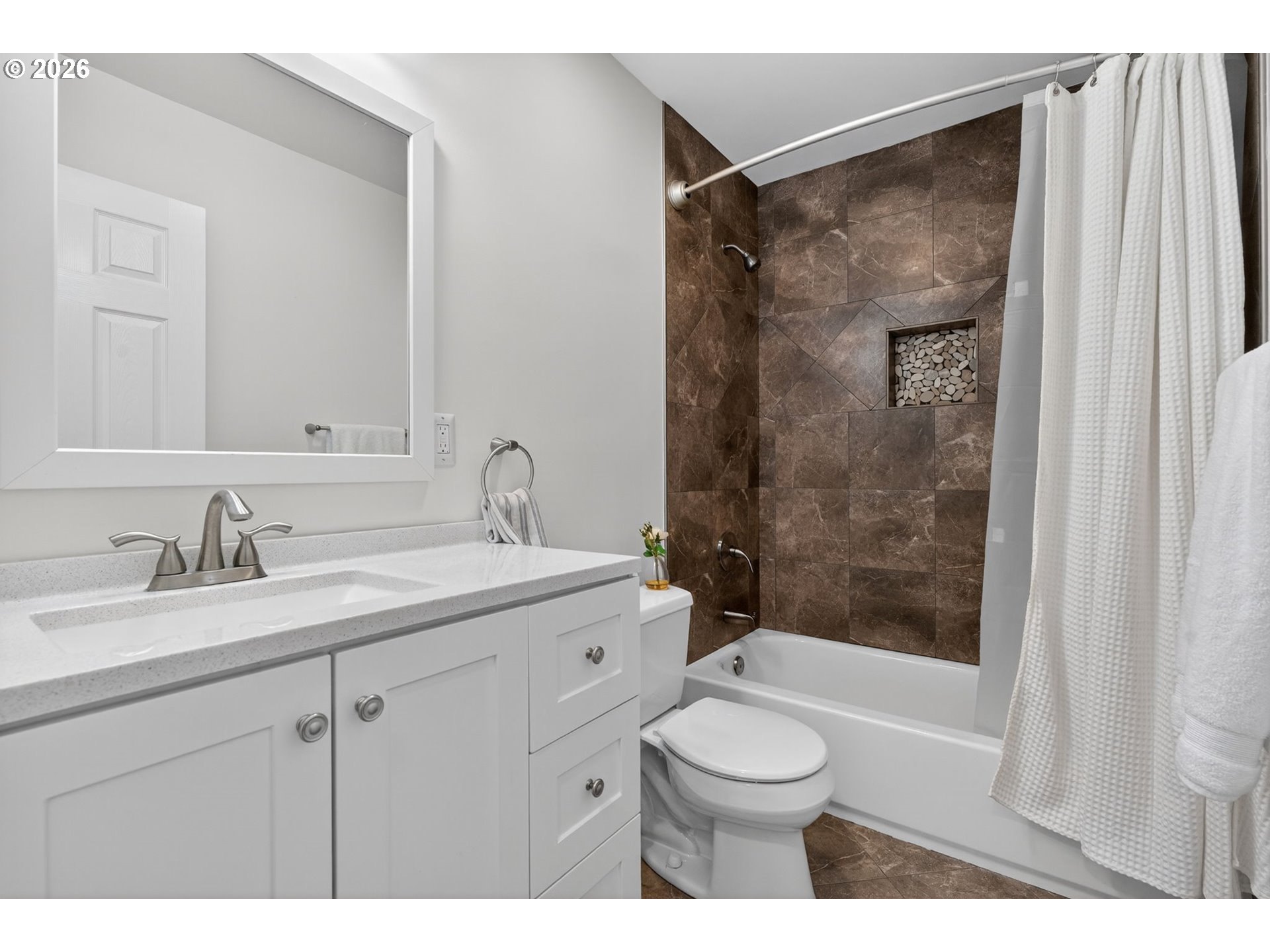 8015 Southwest 36th Avenue Portland, OR 97219 - Photo 29 of 46