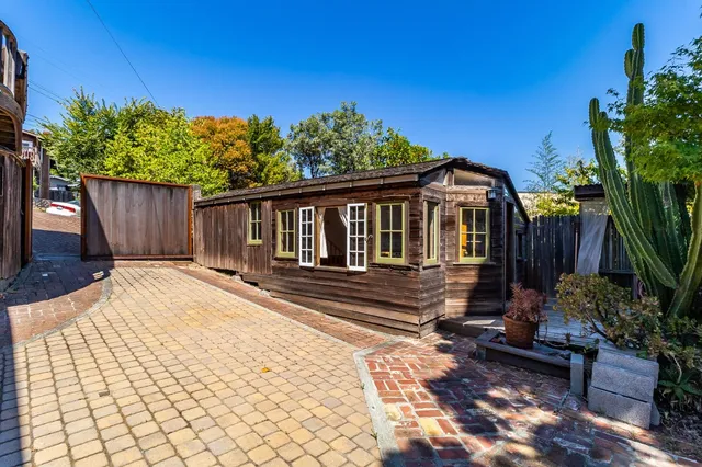 $1,160,000 | 240 Alexander Street, Crockett, CA 94525