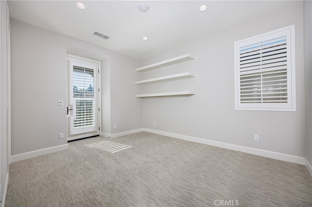 2017 Picasso Santa Ana, CA 92704 - Photo 14 of 31 a view of an empty room with a window