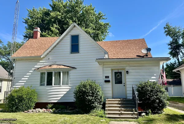 $226,000 | 308 West Green Street, Farmer City, IL 61842