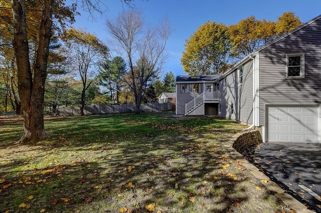 1 Saunders Road Lynnfield, MA 01940 - Photo 5 of 30 Gallery Image 5