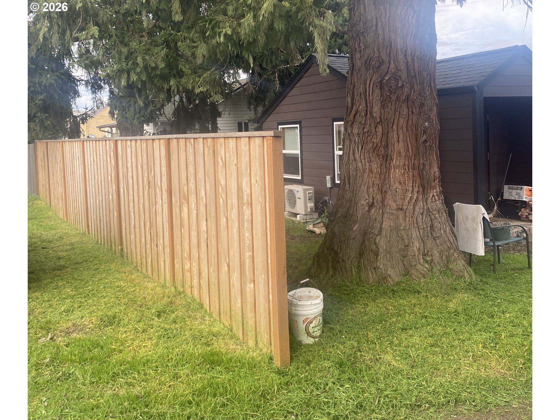 345 South 38th Street Springfield, OR 97478 - Photo 2 of 10
