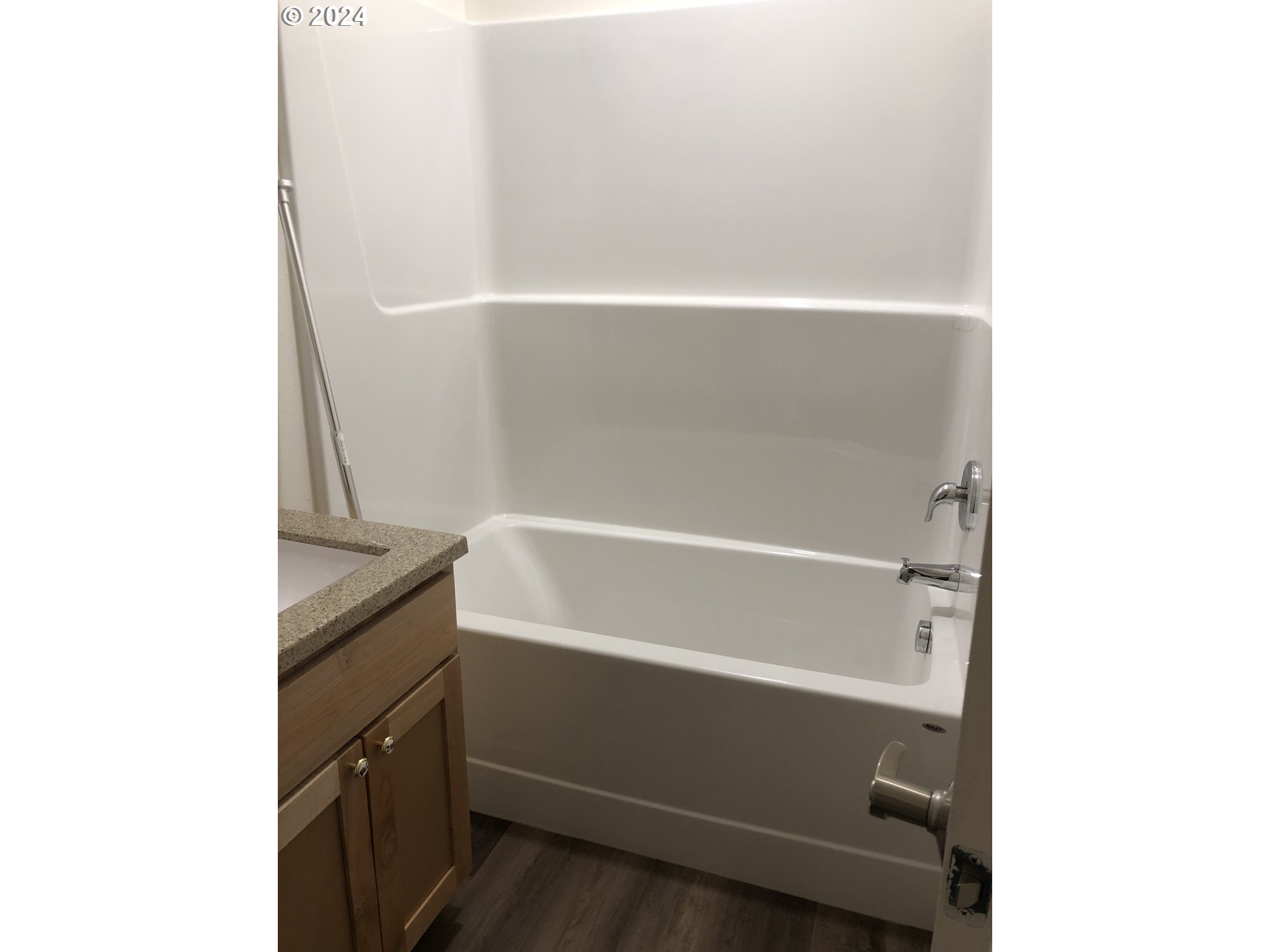 345 South 38th Street Springfield, OR 97478 - Photo 7 of 10