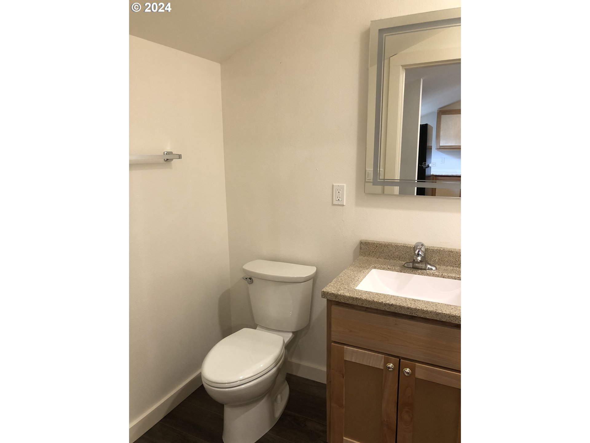 345 South 38th Street Springfield, OR 97478 - Photo 8 of 10