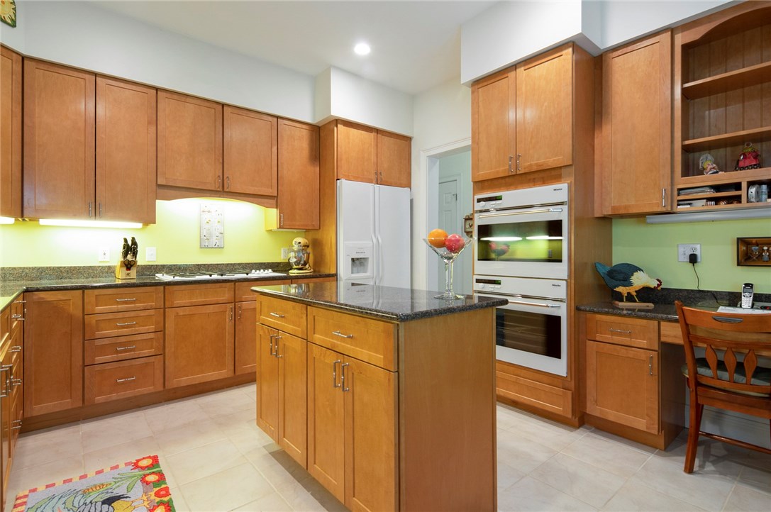 15 Bottom Ridge Westerly, RI 02891 - Photo 9 of 37