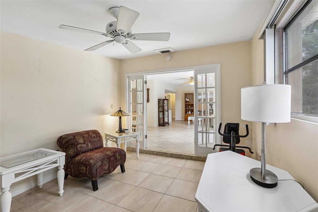 1856 Southview Road Largo, FL 33770 - Photo 9 of 27
