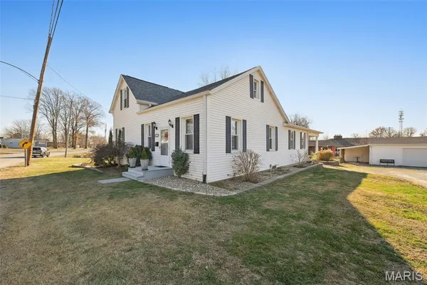 $385,000 | 312 East Madison Street, Millstadt, IL 62260