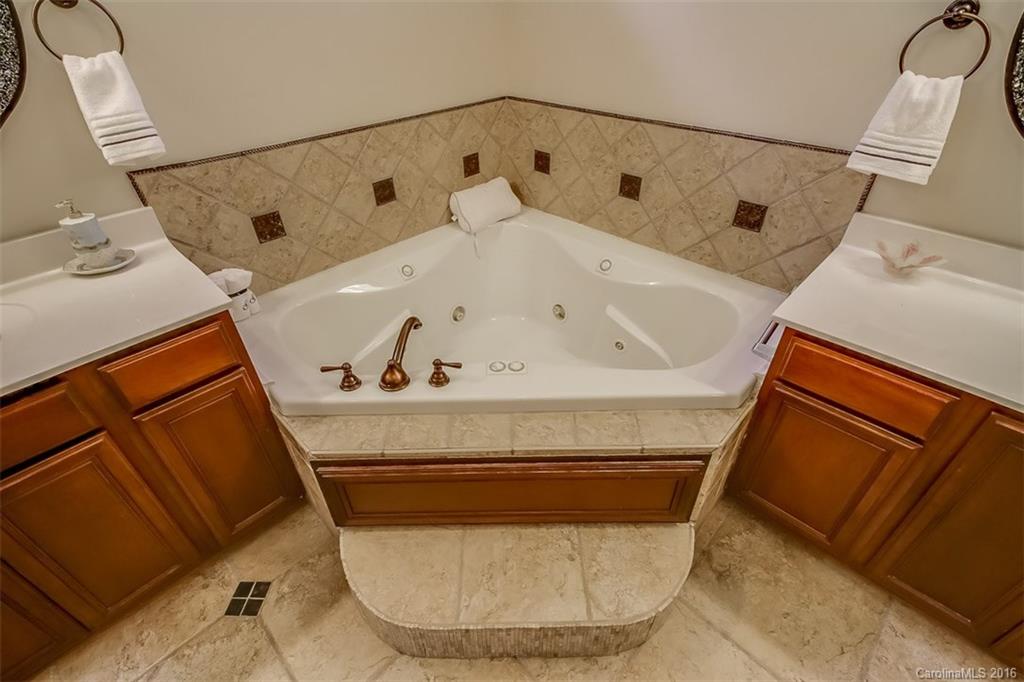 2829 Williams Station Road Matthews, NC 28105 - Photo 13 of 24 Gallery Image 13