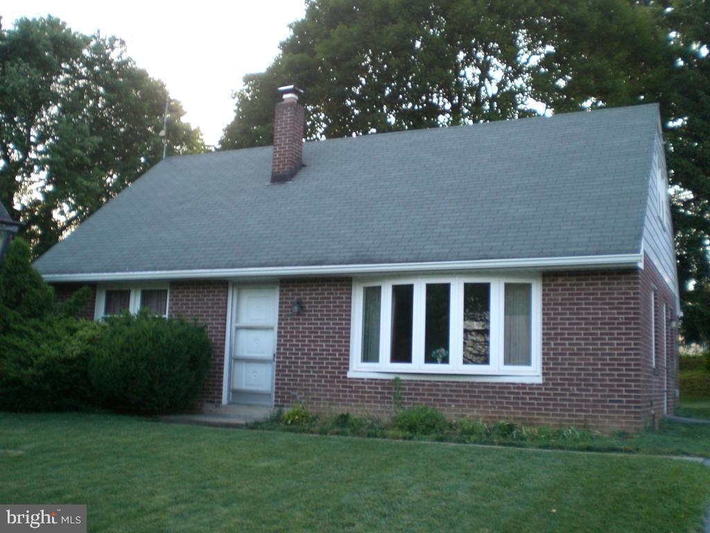 70 Quaker Hills Road Lancaster, PA 17603 - Photo 1 of 13 Gallery Image 1