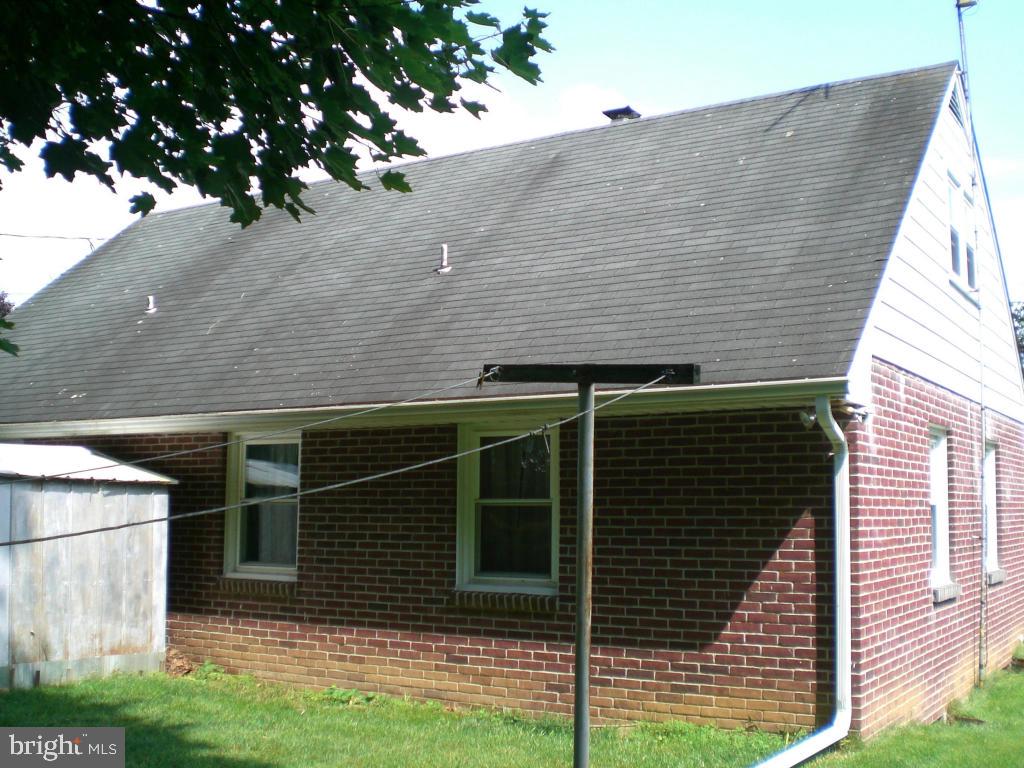 70 Quaker Hills Road Lancaster, PA 17603 - Photo 2 of 13 Gallery Image 2