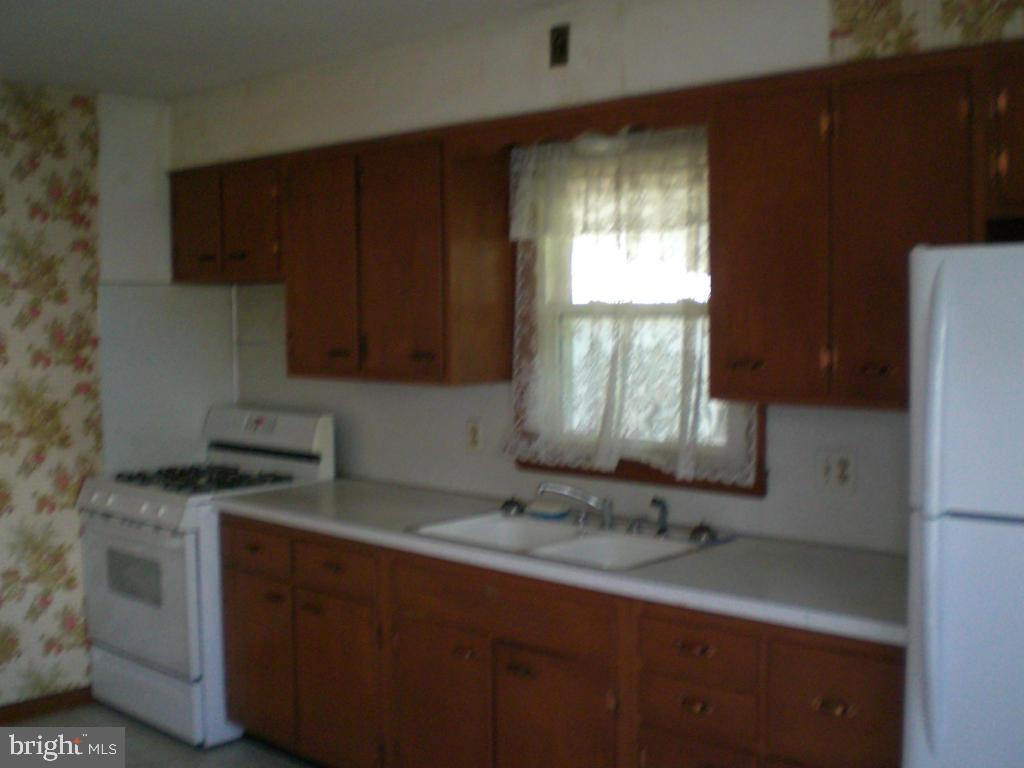 70 Quaker Hills Road Lancaster, PA 17603 - Photo 7 of 13 Gallery Image 7