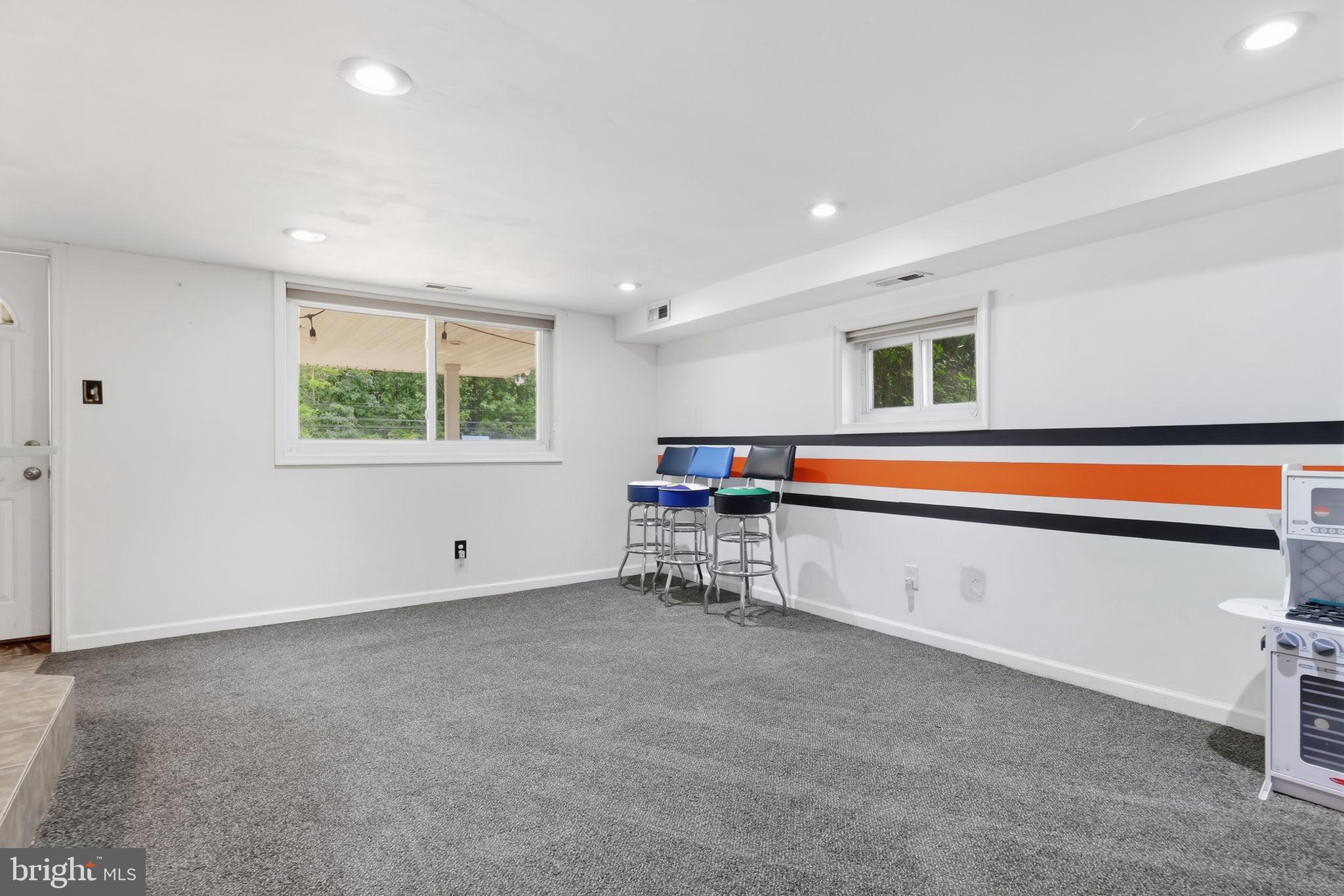 11950 Dumont Road Philadelphia, PA 19116 - Photo 26 of 36 Gallery Image 26