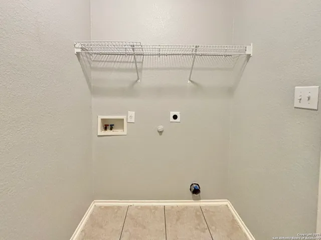 $1,585 | 6631 Hartnet, Converse, TX 78109