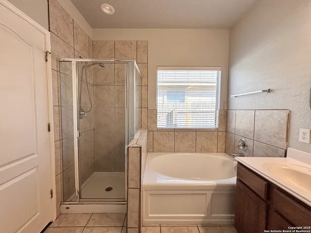 $1,585 | 6631 Hartnet, Converse, TX 78109