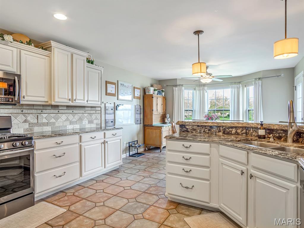 1008 West Fallen Lake Drive Waterloo, IL 62298 - Photo 18 of 56