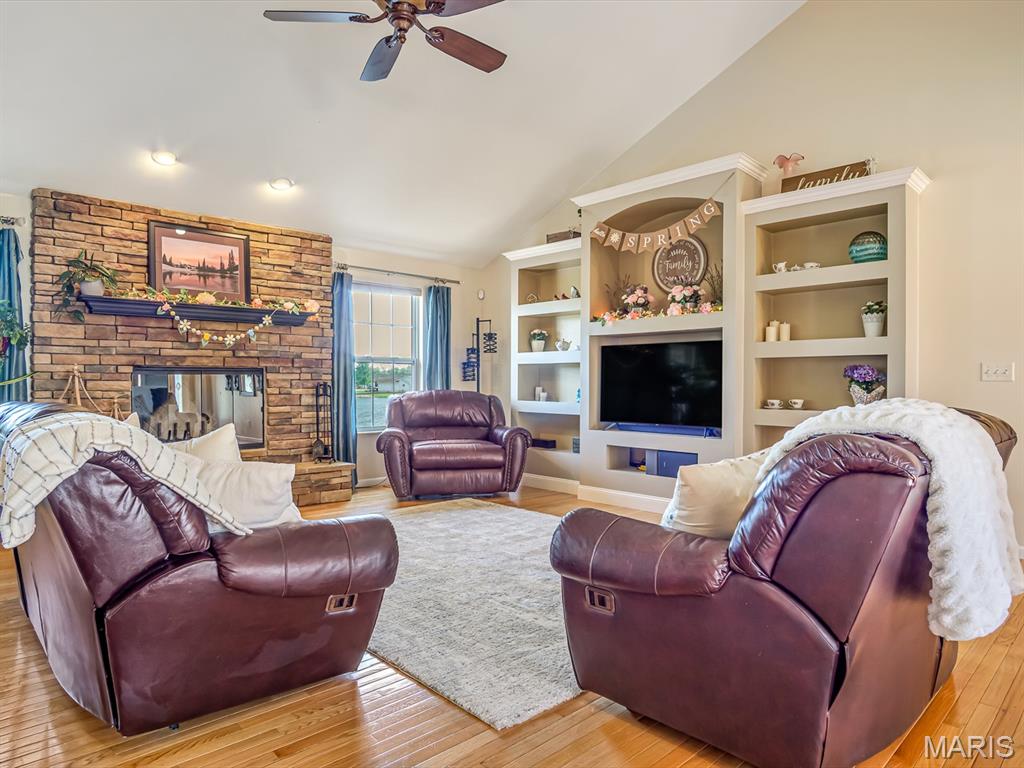1008 West Fallen Lake Drive Waterloo, IL 62298 - Photo 10 of 56