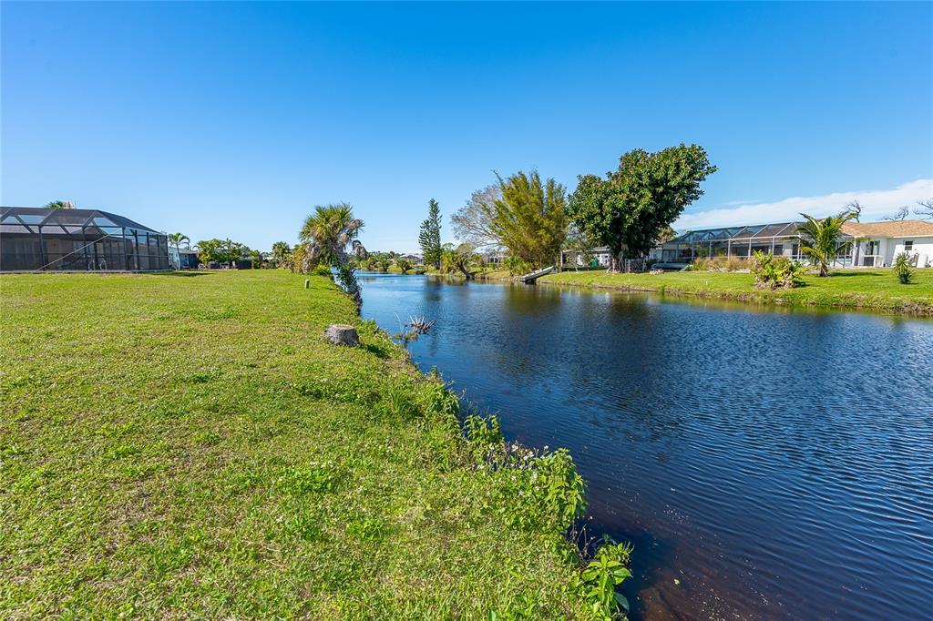 241 Caddy Road Rotonda West, FL 33947 - Photo 18 of 25