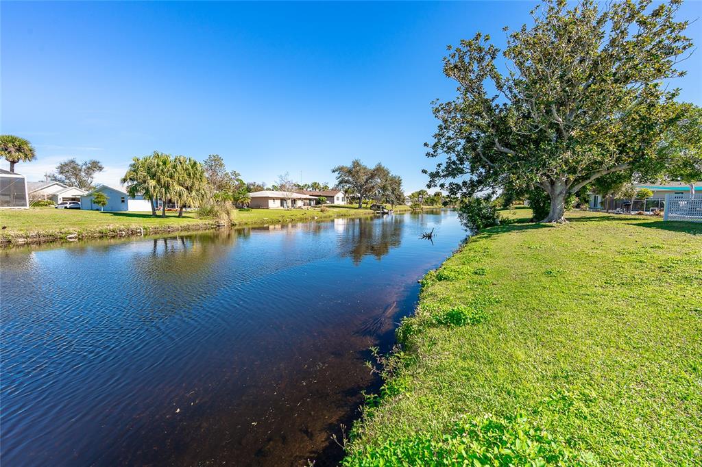 241 Caddy Road Rotonda West, FL 33947 - Photo 19 of 25