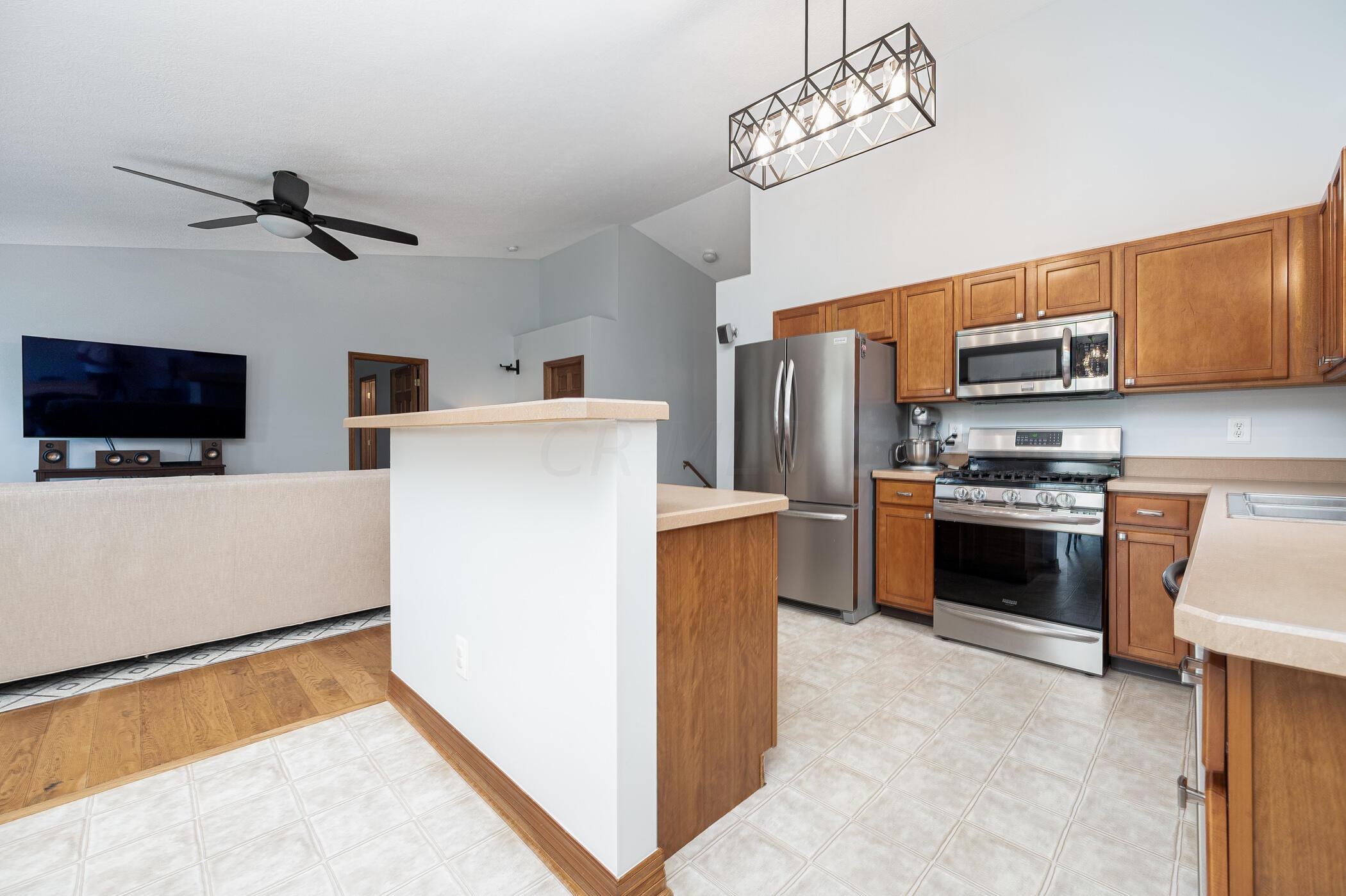 323 Cherry Leaf Road Delaware, OH 43015 - Photo 11 of 42 323 Cherry Leaf 012