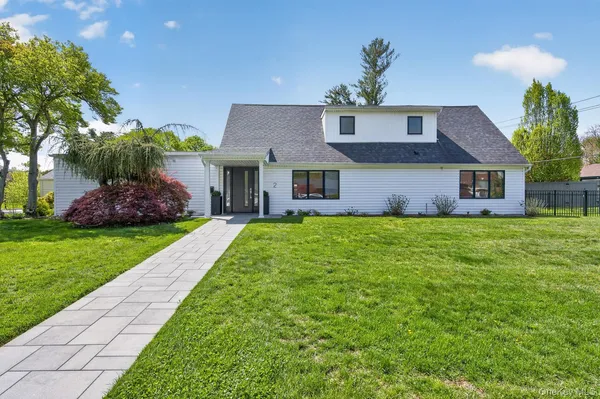 $2,498,000 | 2 Sherwood Lane, Roslyn Heights, NY 11577