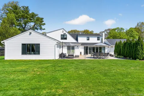 $2,498,000 | 2 Sherwood Lane, Roslyn Heights, NY 11577