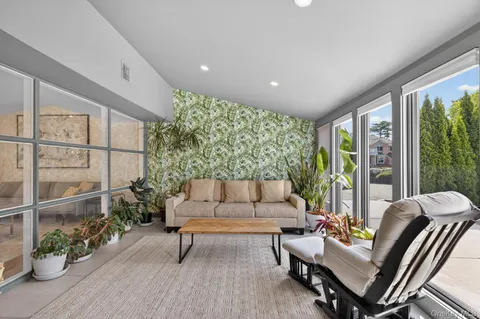 $2,498,000 | 2 Sherwood Lane, Roslyn Heights, NY 11577