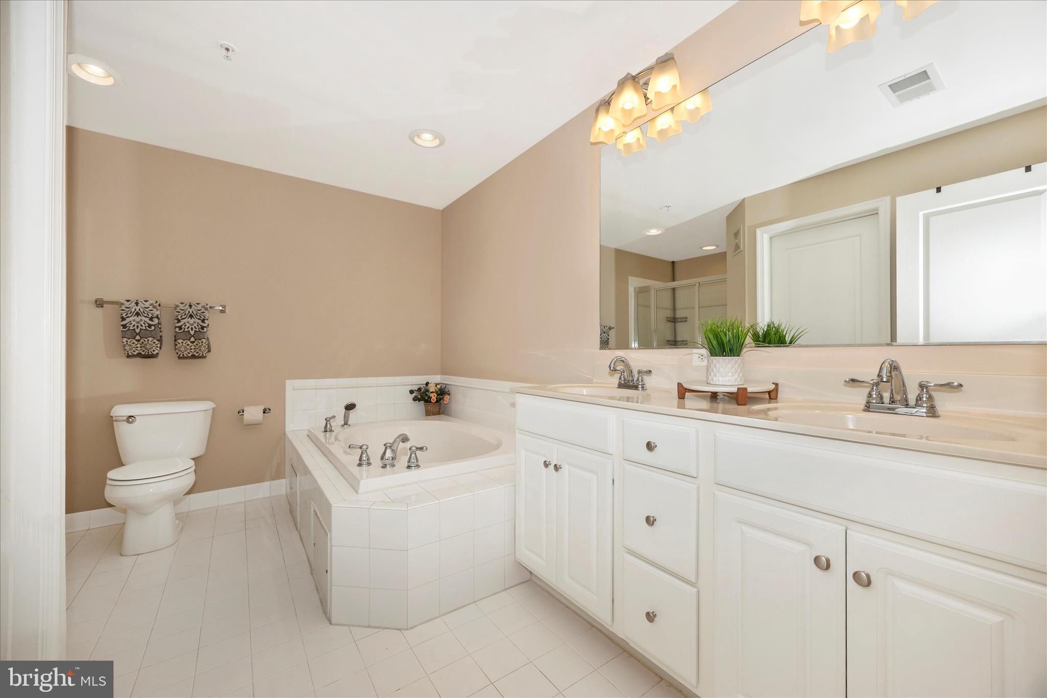 1788 Poolside Way, Unit 21A Frederick, MD 21701 - Photo 31 of 59 Primary Bathroom