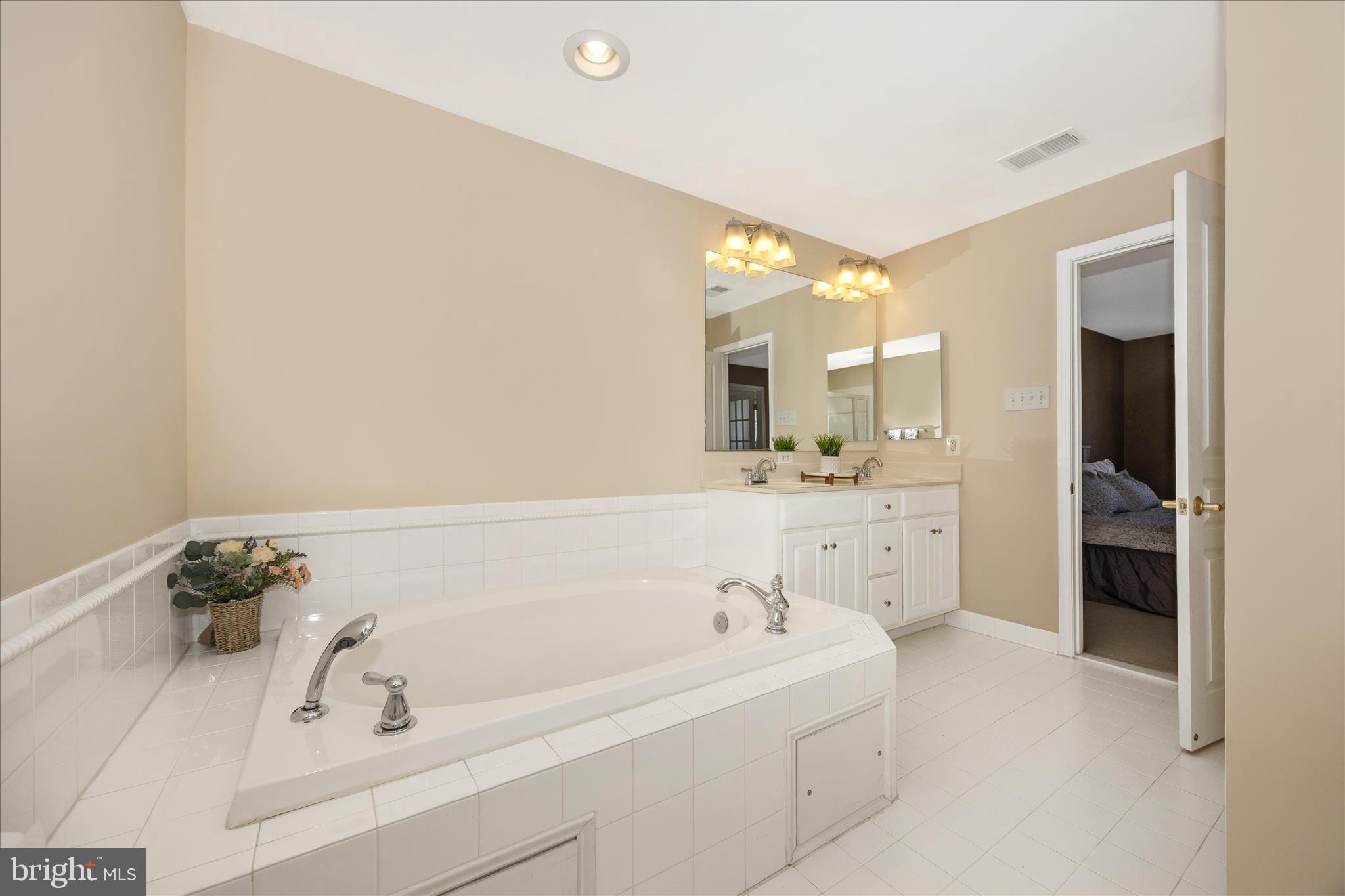 1788 Poolside Way, Unit 21A Frederick, MD 21701 - Photo 32 of 59 Primary Bathroom