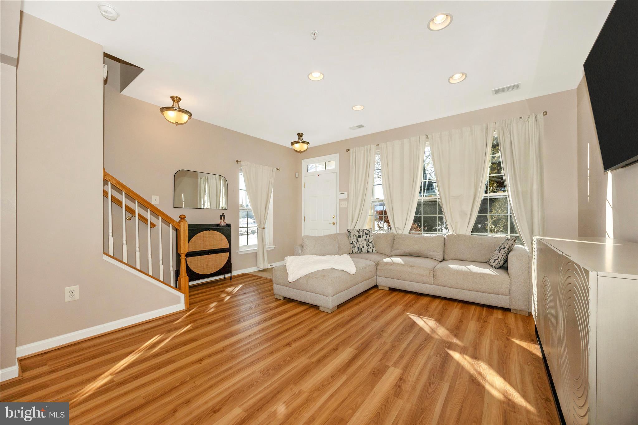1788 Poolside Way, Unit 21A Frederick, MD 21701 - Photo 5 of 59 Living Room