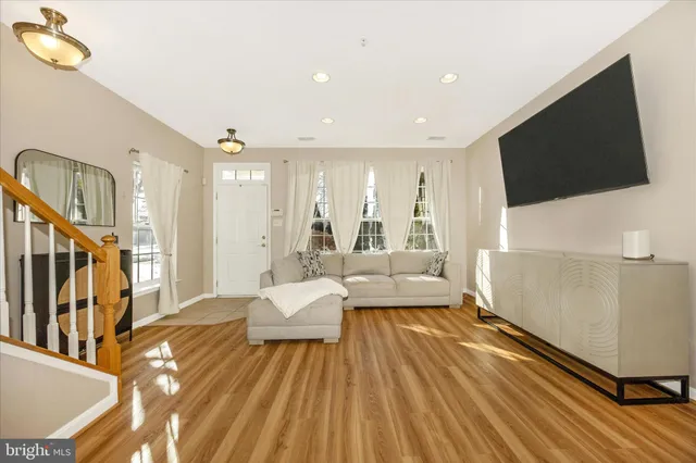 $350,000 | 1788 Poolside Way, Unit 21A, Frederick, MD 21701