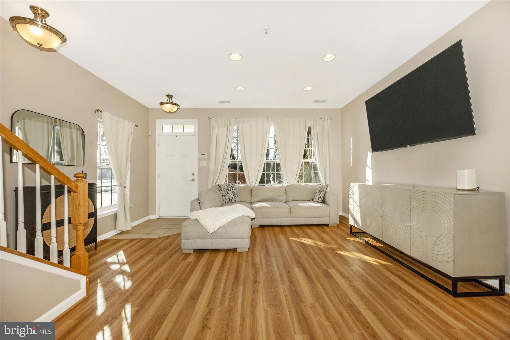 1788 Poolside Way, Unit 21A Frederick, MD 21701 - Photo 6 of 59 Living Room