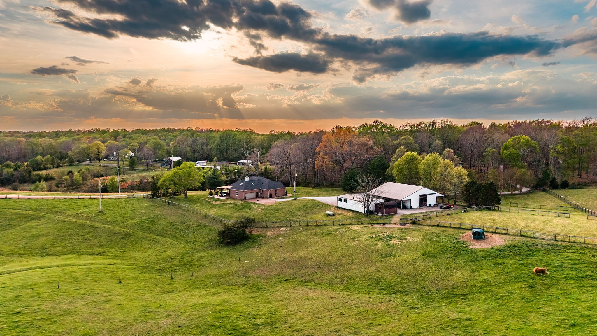 1075 Fannie Nicholson Road Chapmansboro, TN 37035 - Photo 2 of 100