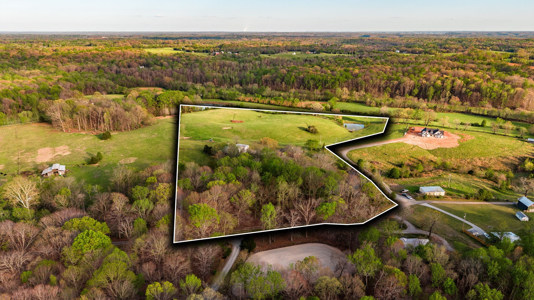 1075 Fannie Nicholson Road Chapmansboro, TN 37035 - Photo 3 of 100 a view of a city